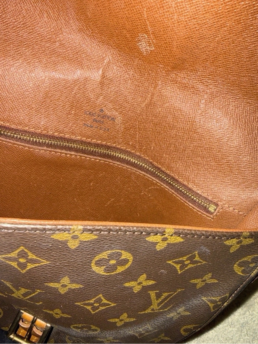 Louis Vuitton Monogram Crossbody Saddle Bag in Brown and Tan GM - Picture 4 of 9